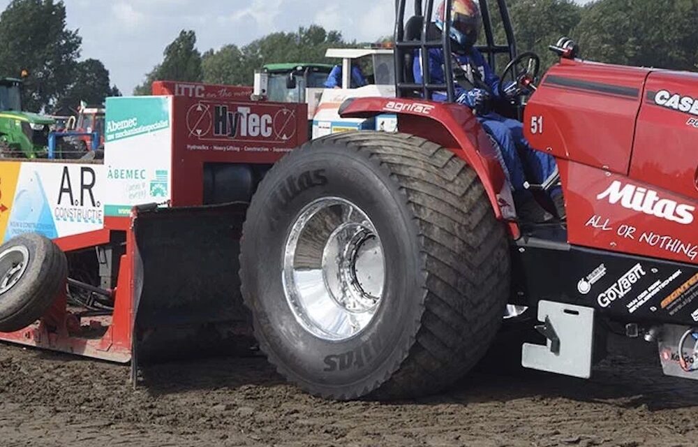 Mitas sponsor ufficiale del campionato europeo 2023 di Tractor Pulling