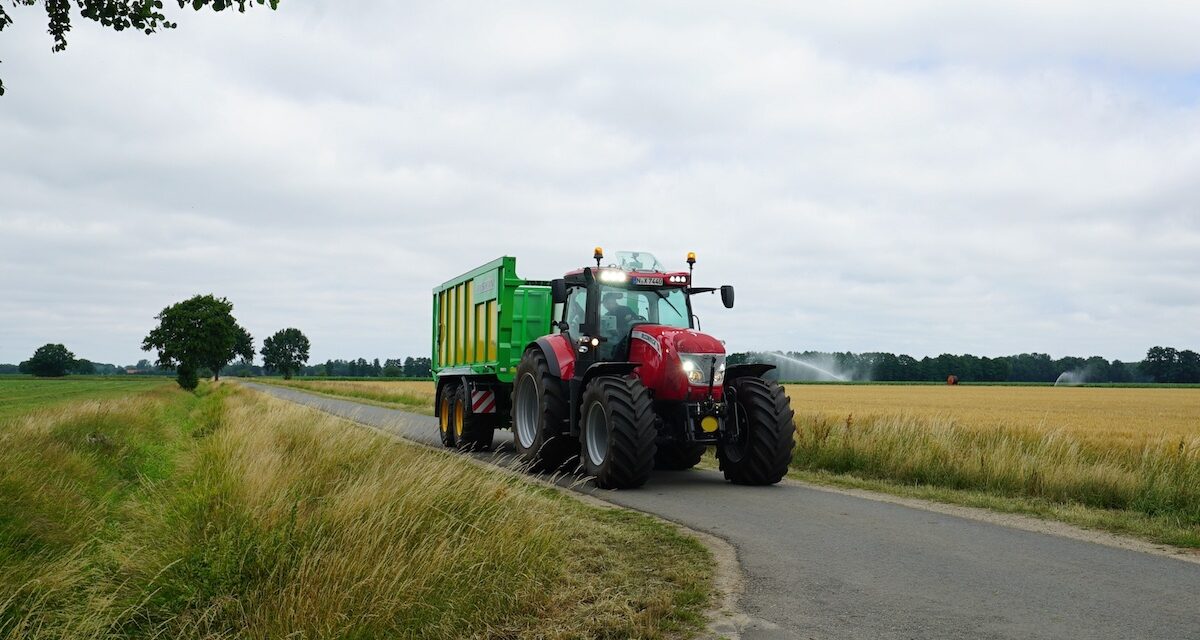 Regione Lombardia: 26,3 milioni di euro (fondi PNRR) per macchine agricole e frantoi