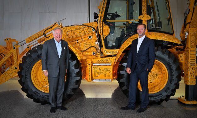 JCB investe nel futuro sulla scia del record mondiale di Hydromax
